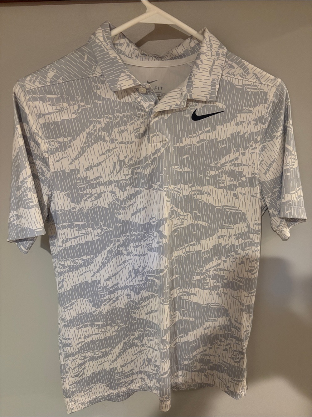 Nike Men’s White & Light Gray Patterned Dri-FIT Polo